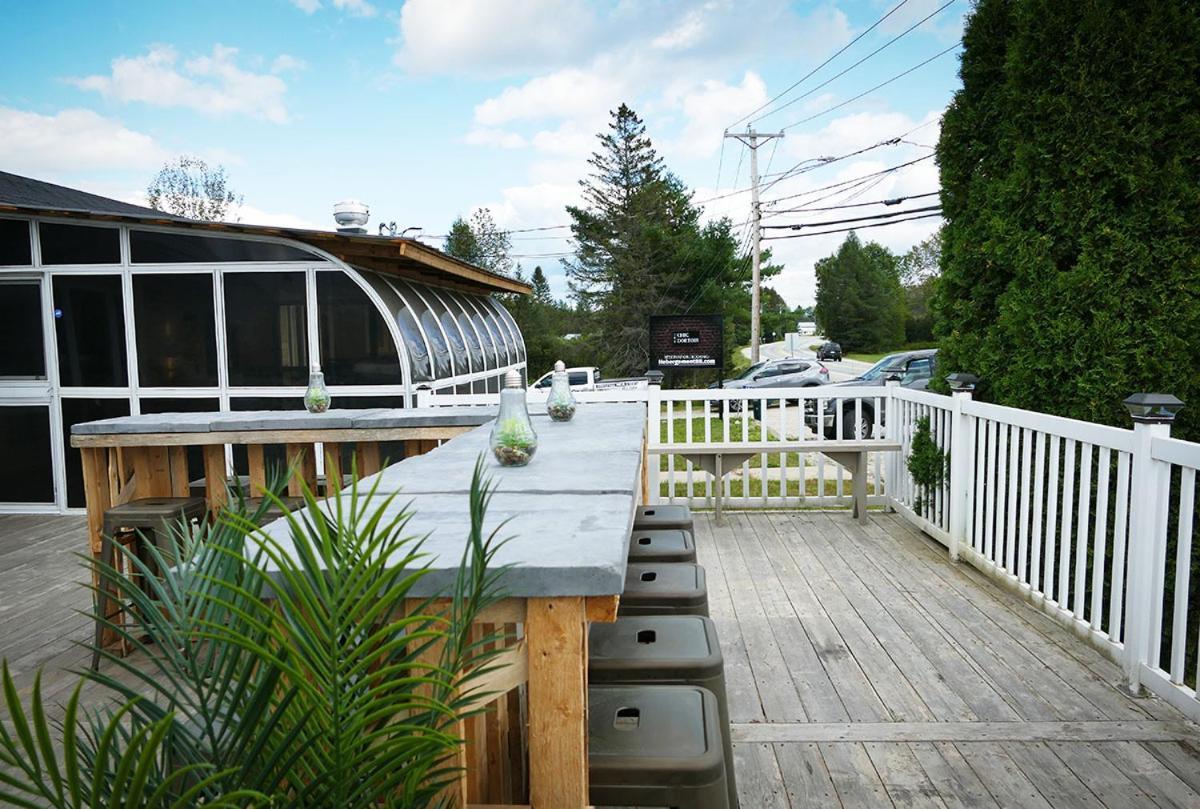 Le Chic Motel Maniwaki Exterior photo